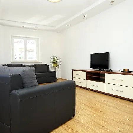 9300a Apartment *